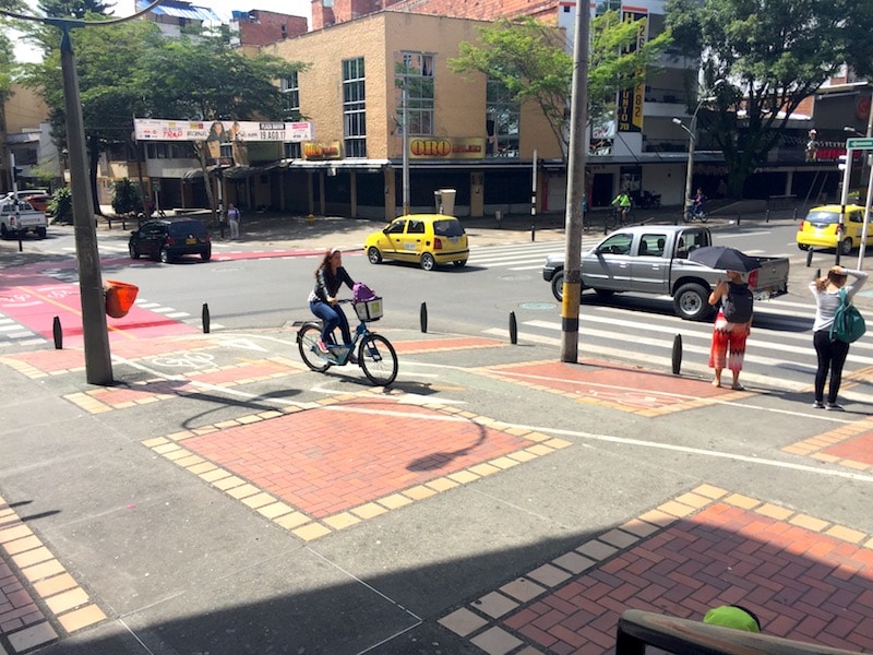 Colombia Protected Bike Intersection